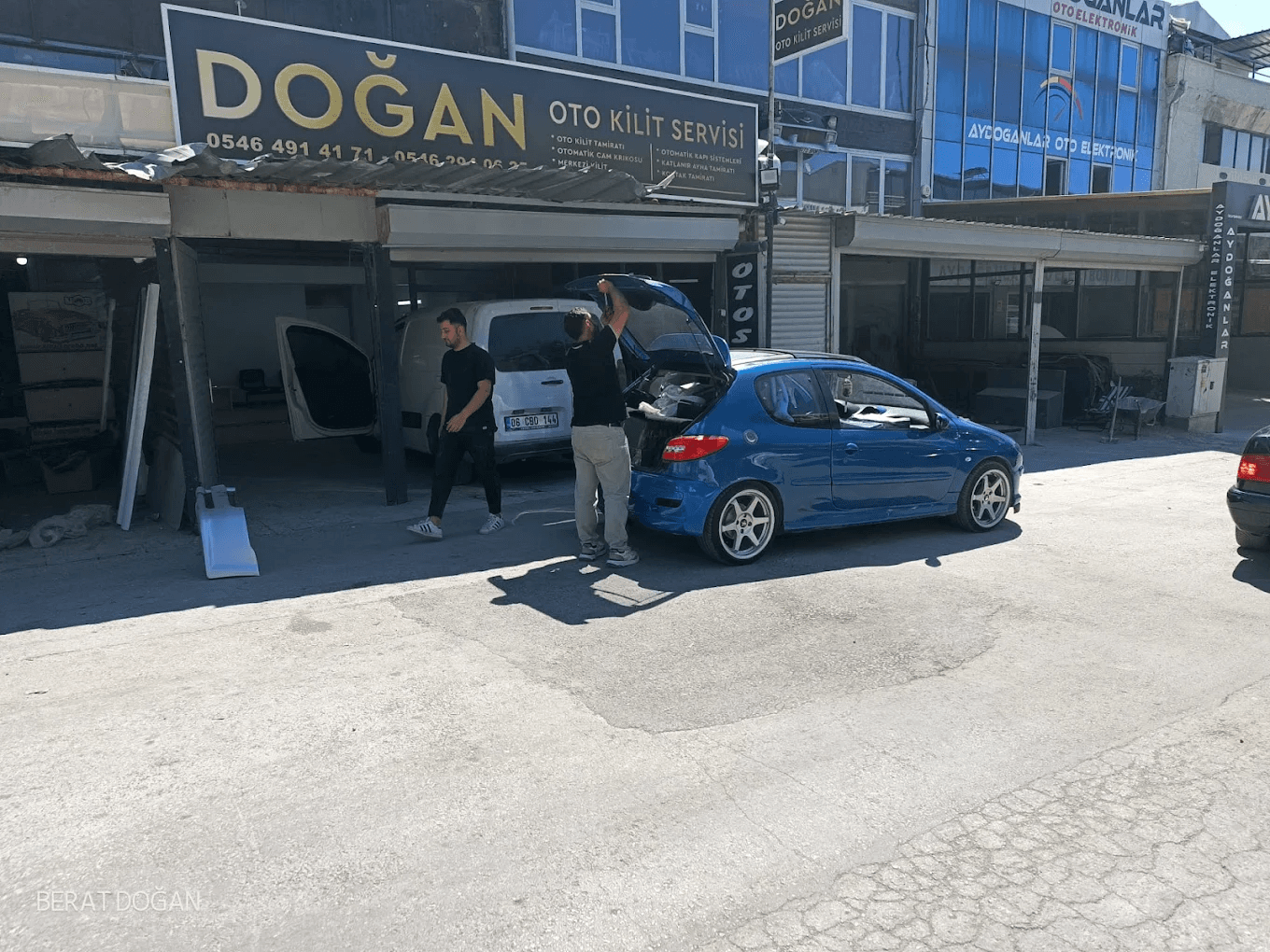 Oto Kilit ve Araç Sistemlerinde Uzman Hizmet